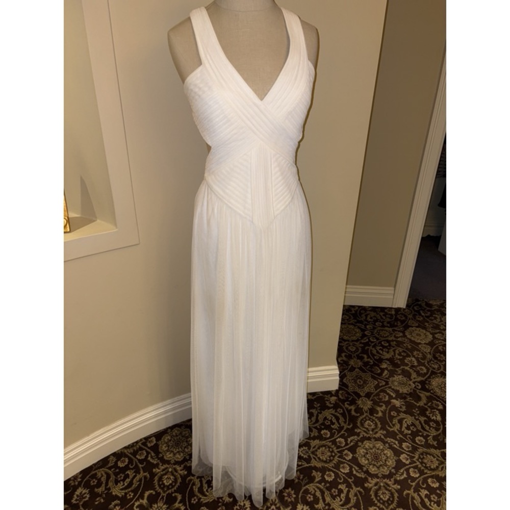 BCBG MAXAZRIA White Dress